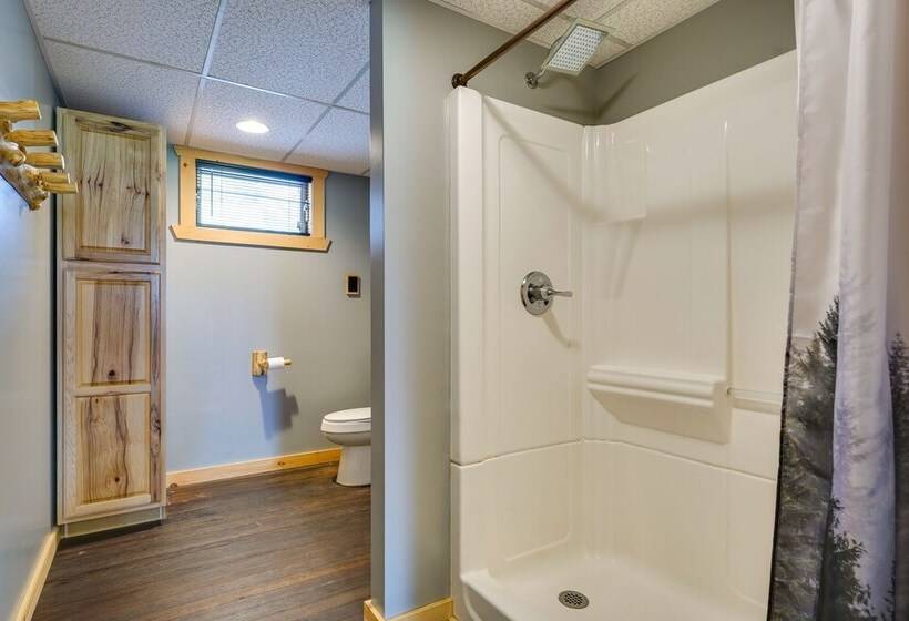 Spacious Old Forge Condo W/ Patio & Fire Pit!