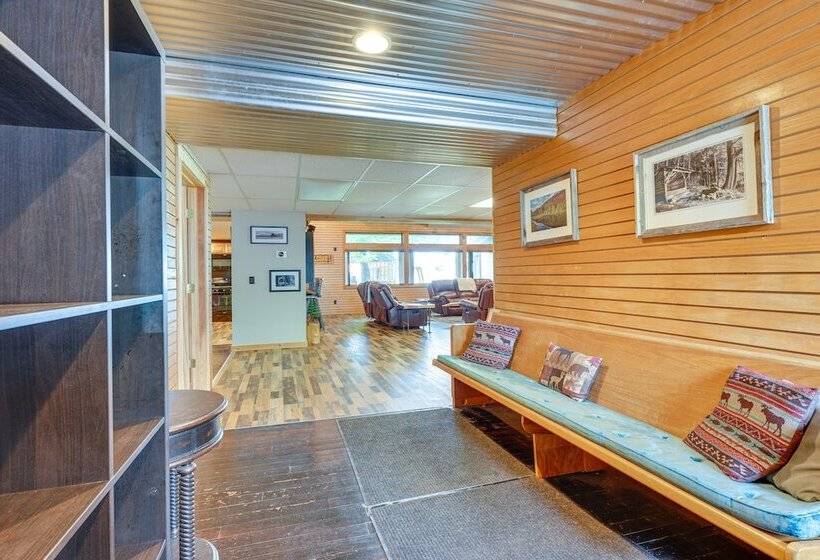 Spacious Old Forge Condo W/ Patio & Fire Pit!