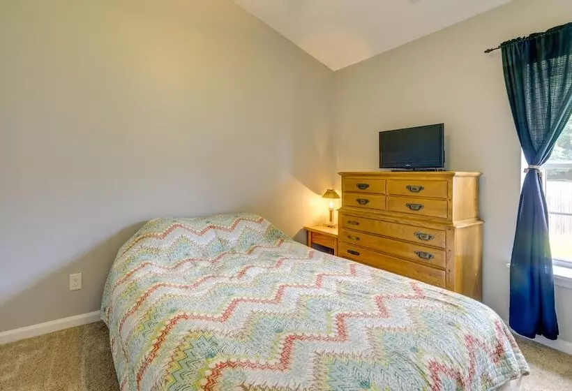 Swansboro Vacation Rental, 4 Mi To Hammocks Beach!