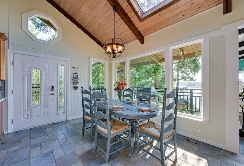 Private Beach At Waterfront Harstine Island Escape