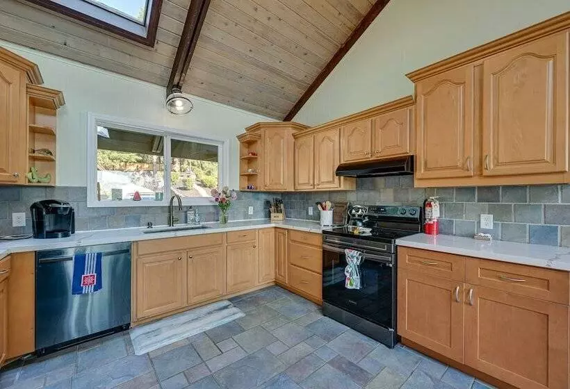 Private Beach At Waterfront Harstine Island Escape