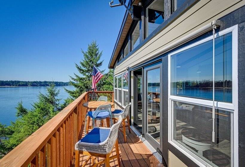 Private Beach At Waterfront Harstine Island Escape