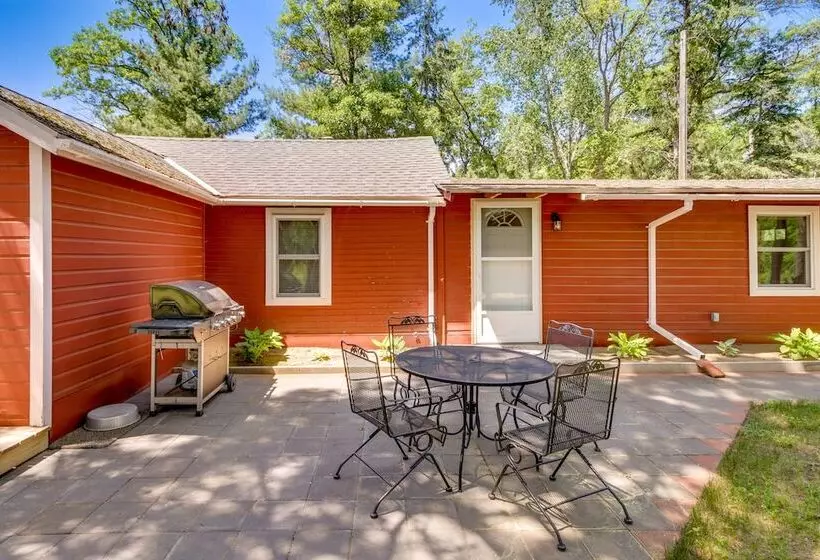 Waterfront Pequot Lakes Cabin: Fire Pit + Views!