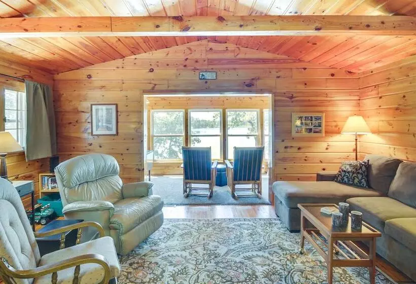 Waterfront Pequot Lakes Cabin: Fire Pit + Views!