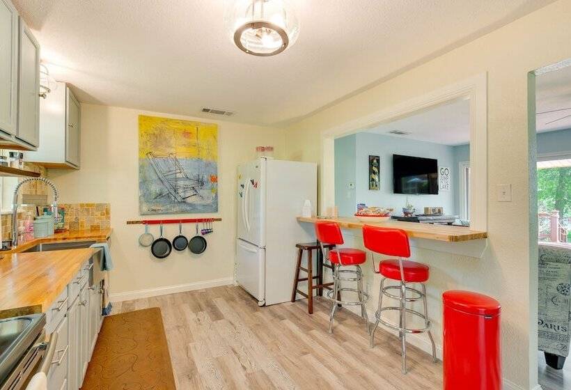 Deck, Grill & Fire Pit: Waterfront Texas Retreat