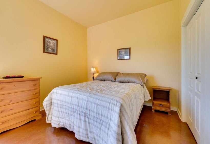 West Richland Home W/ Vineyard & Mountain Views!