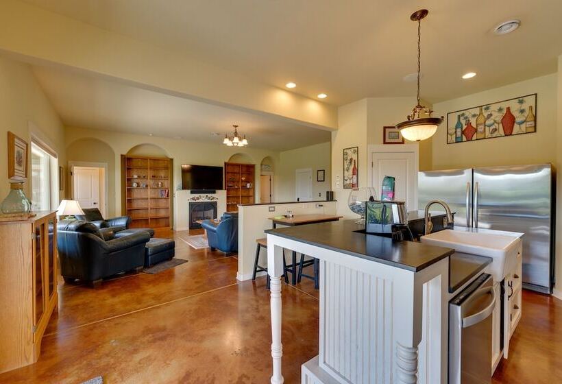 West Richland Home W/ Vineyard & Mountain Views!