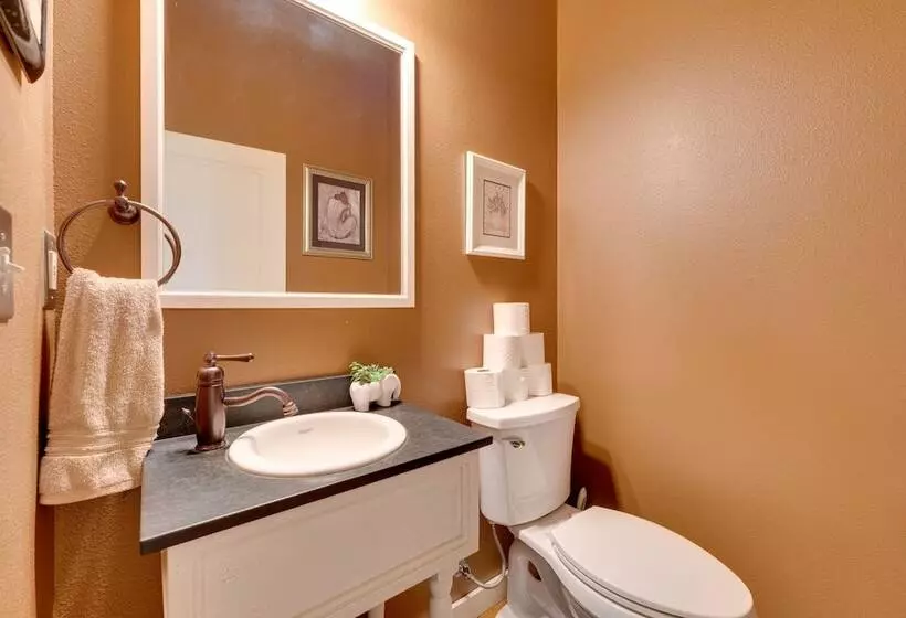 West Richland Home W/ Vineyard & Mountain Views!