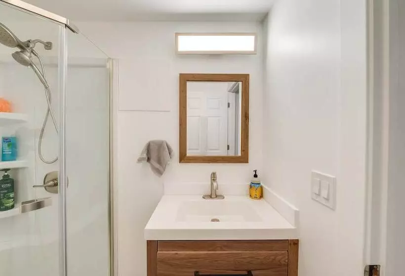 Apartment Near Juneau Downtown Historic District
