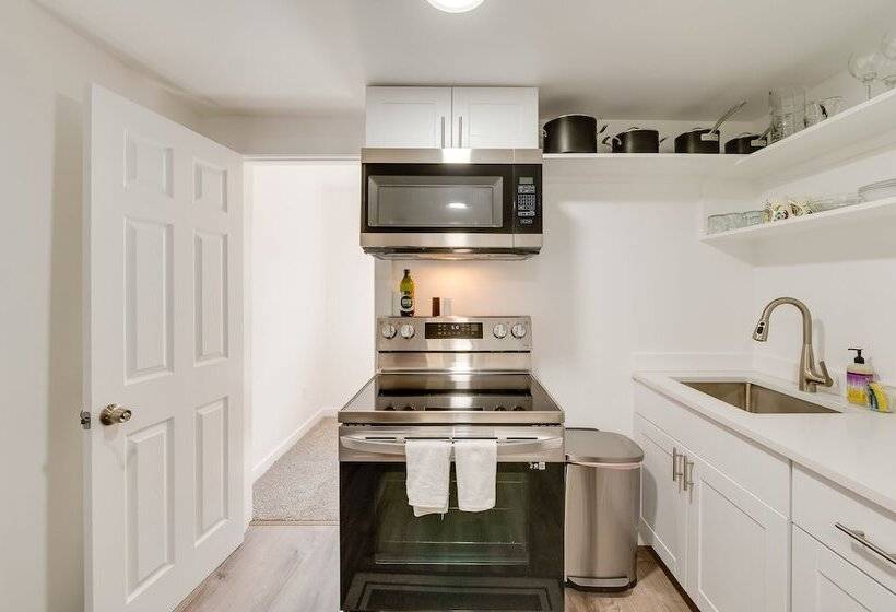 Apartment Near Juneau Downtown Historic District