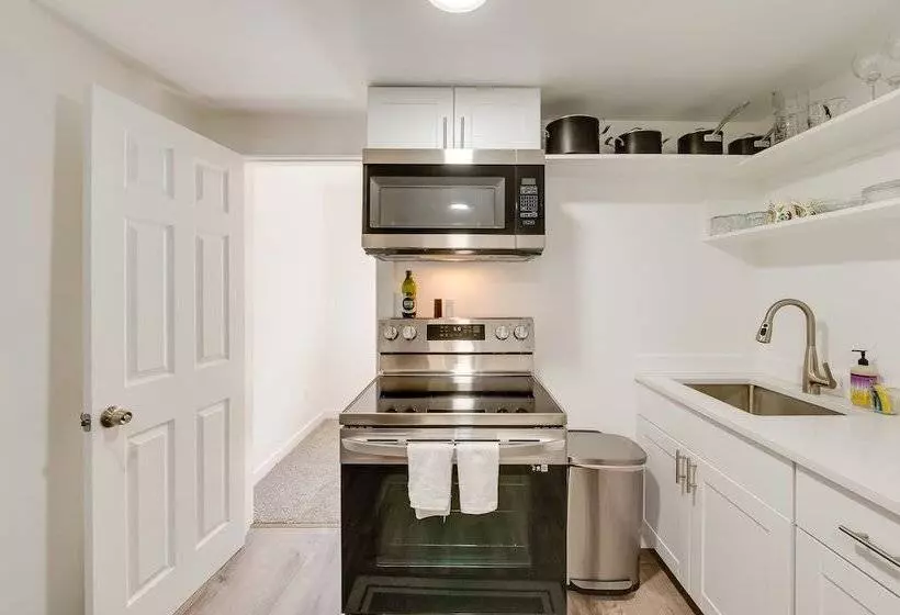 Apartment Near Juneau Downtown Historic District