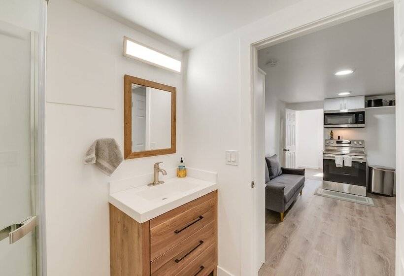 Apartment Near Juneau Downtown Historic District