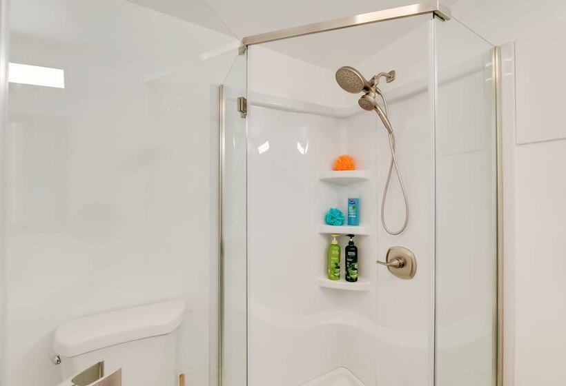 Apartment Near Juneau Downtown Historic District