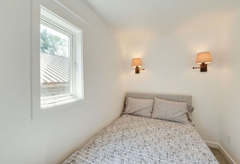 Apartment Near Juneau Downtown Historic District