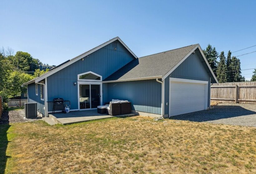 Cheery Tacoma Vacation Rental: 7 Mi To Owen Beach!