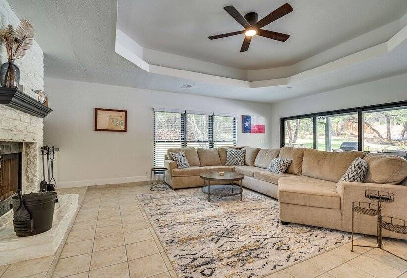 Texas Family Friendly Escape W/ Pool: Near Lake!