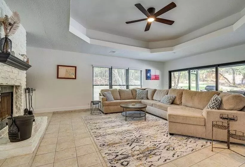 Texas Family Friendly Escape W/ Pool: Near Lake!