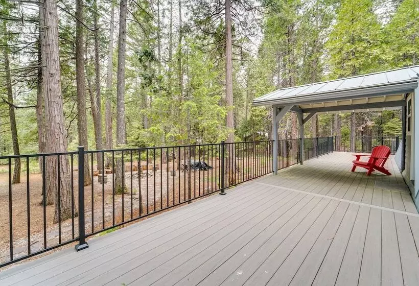 Cozy Nevada City Cabin: Deck, Game Room, Fire Pit