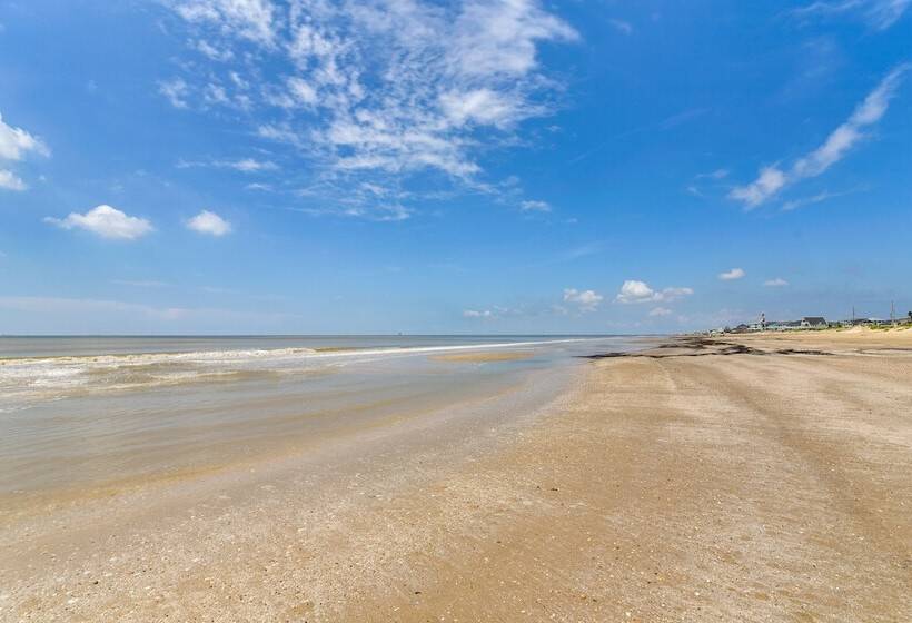 Ocean Views & Walk To Shore: Crystal Beach Home!