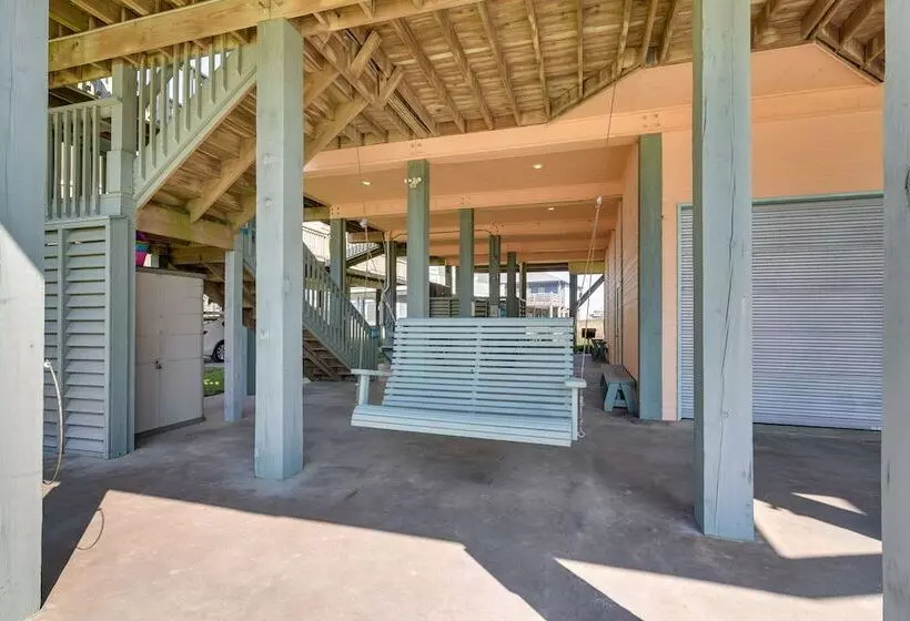 Ocean Views & Walk To Shore: Crystal Beach Home!