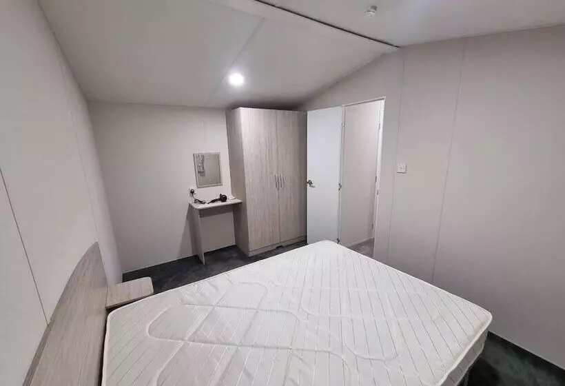 ホテル Charming 2 Bed Static In Saint Columb