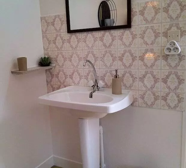 Hotelli Chez Jollyjune