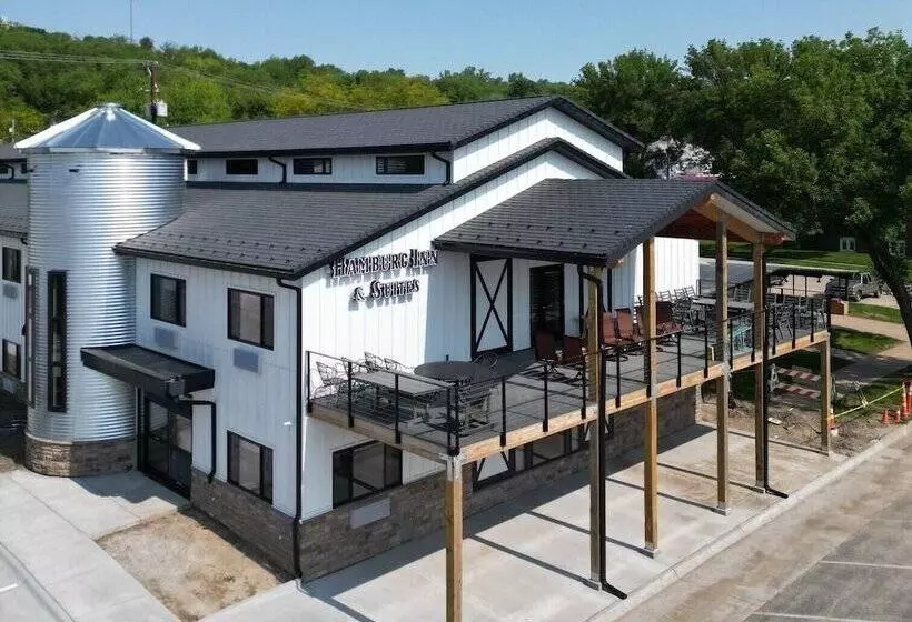 Hotelli Hamburg Inn & Suites