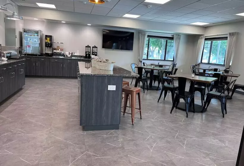 Hotelli Hamburg Inn & Suites