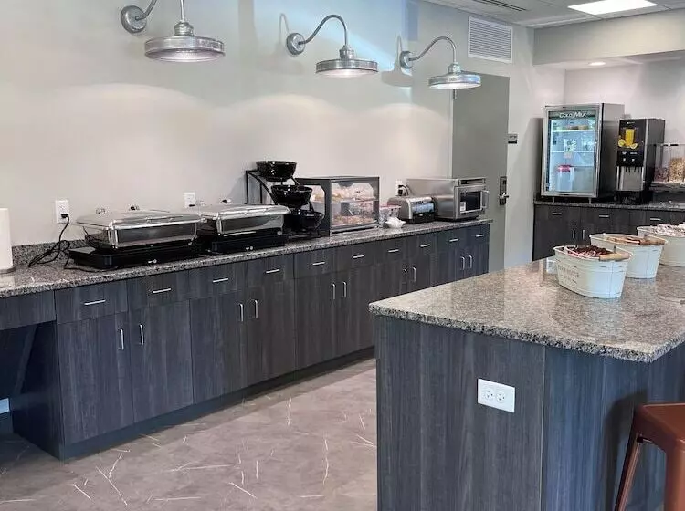 Hotelli Hamburg Inn & Suites