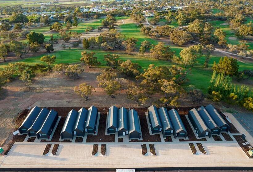 Hotel Par Five Shacks