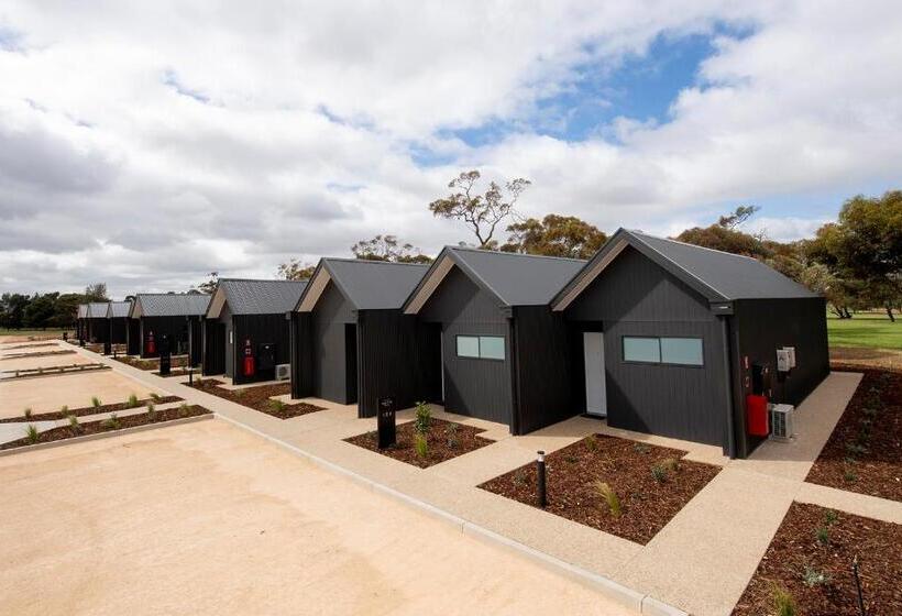 Hotel Par Five Shacks