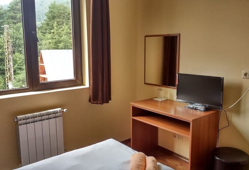 فندق Rusaliite Adventure House