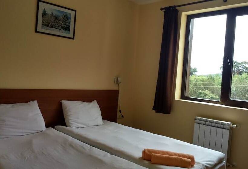 فندق Rusaliite Adventure House