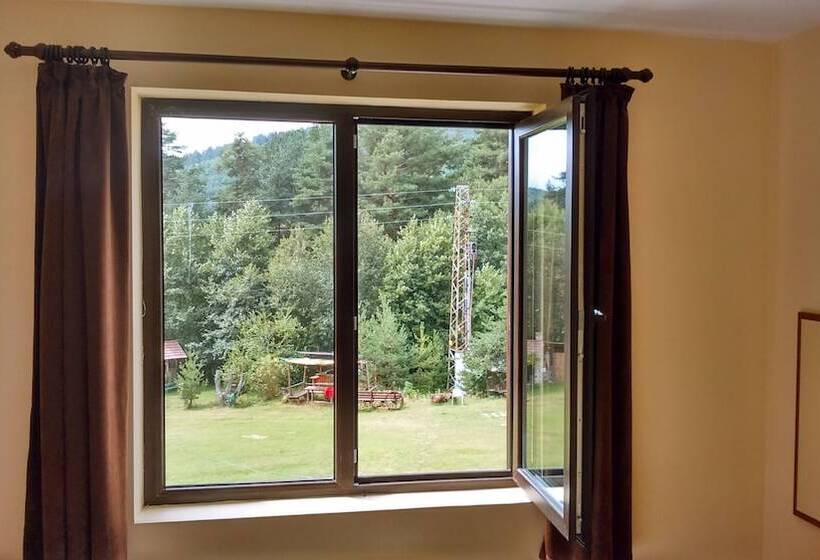 فندق Rusaliite Adventure House