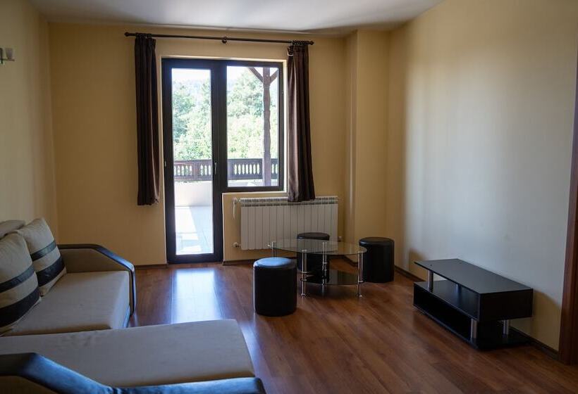 فندق Rusaliite Adventure House