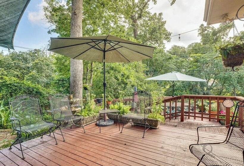 Lovely Bryan Home W/ Deck   4 Mi To Kyle Field!