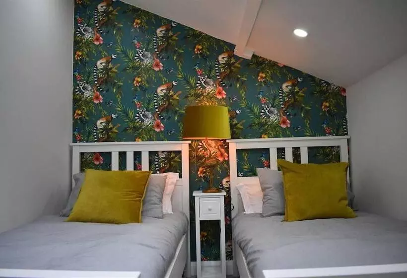 Luxury 2 Bed Cottage In Llansteffan