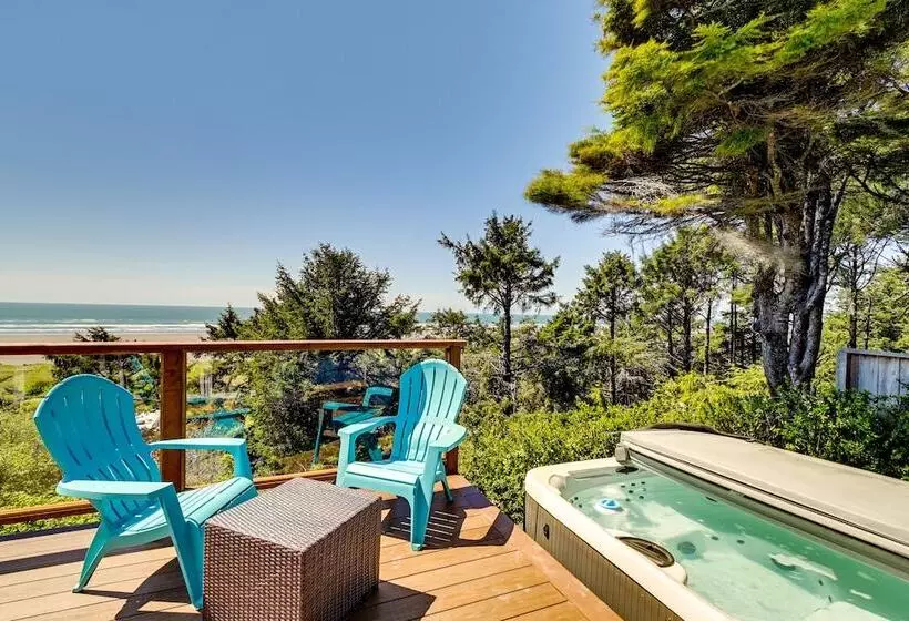 Moclips Home W/ Hot Tub & Stunning Beach Views!