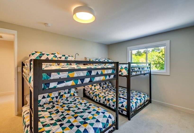 Moclips Home W/ Hot Tub & Stunning Beach Views!