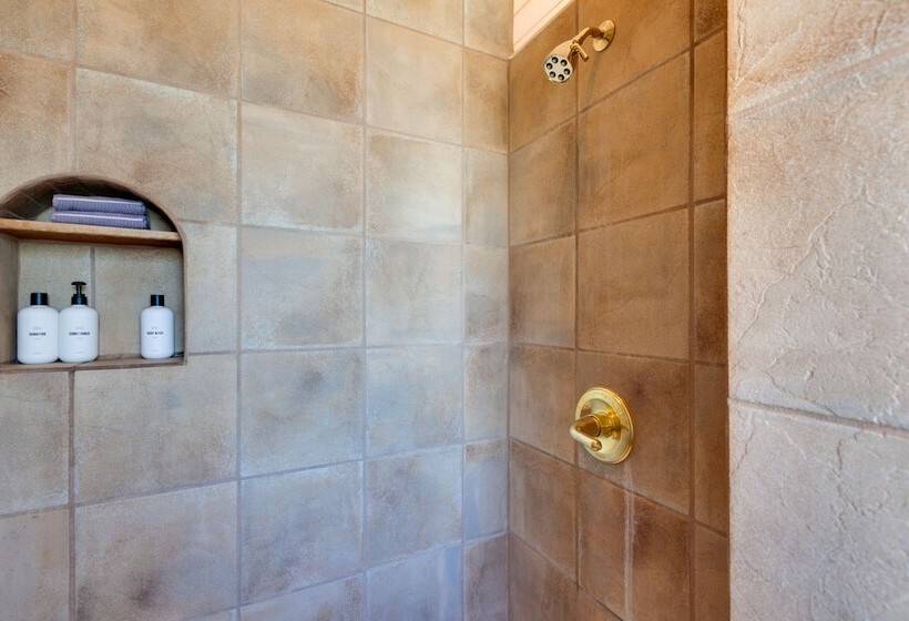 Mtn View Retreat W/ Hot Tub In New Mexico!