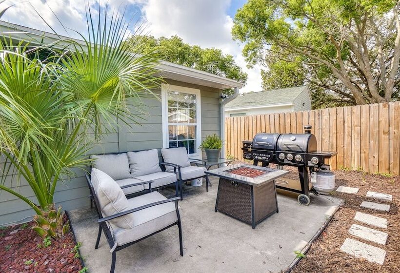 Palm Harbor Paradise W/ Community Pool!