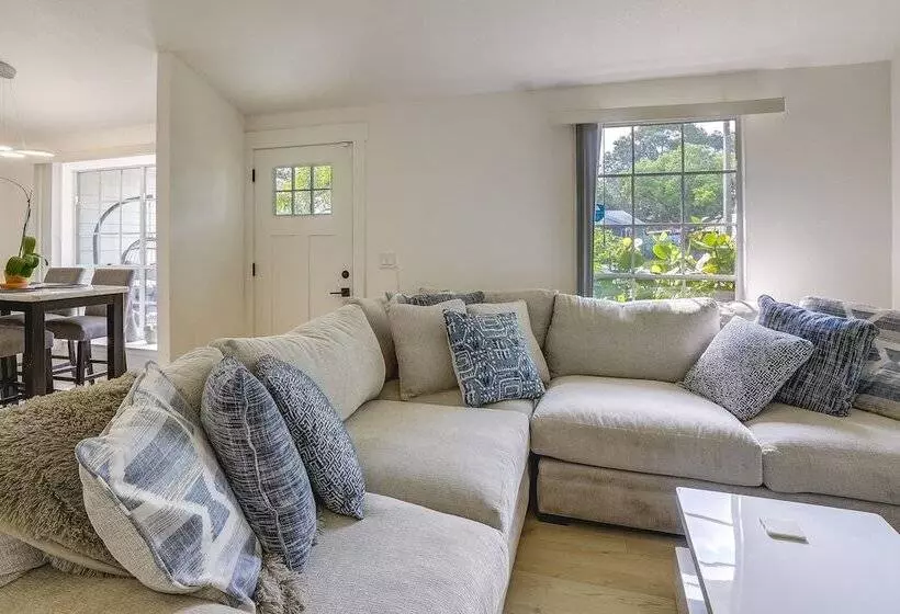 Palm Harbor Paradise W/ Community Pool!