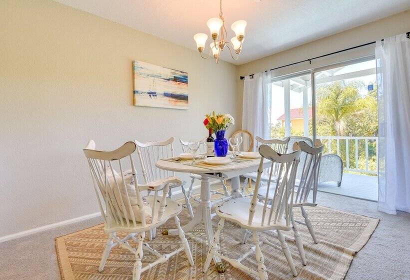 Palmetto Escape W/ Balcony   Walk To Marina!