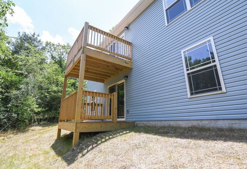 Reeds Spring Home: 4 Mi To Table Rock Lake!