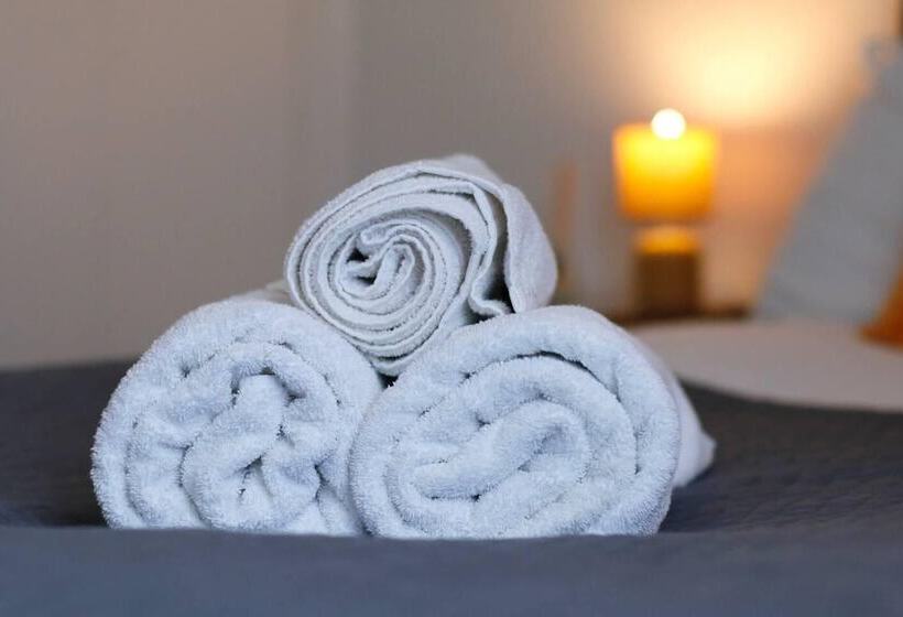 דירת נופש Charming 2 Bed Home In Blackpool Central W Parking