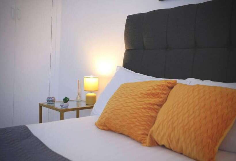 דירת נופש Charming 2 Bed Home In Blackpool Central W Parking