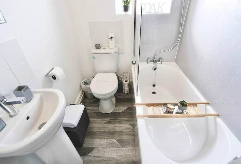 דירת נופש Charming 2 Bed Home In Blackpool Central W Parking