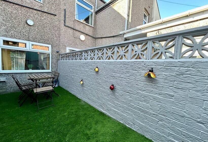 レジデンス Jonsib Cottage   A Home Away From Home