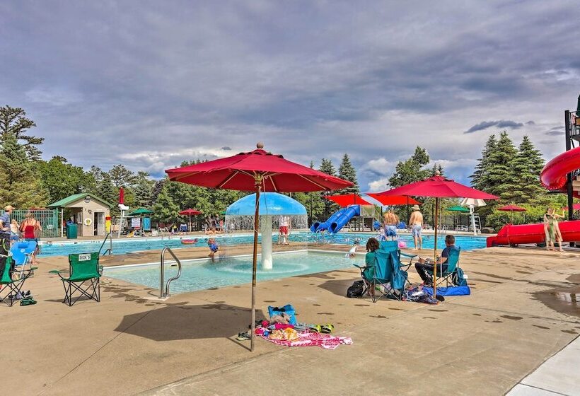 Pools & Ski Access: Lackawaxen Cottage W/ Deck!