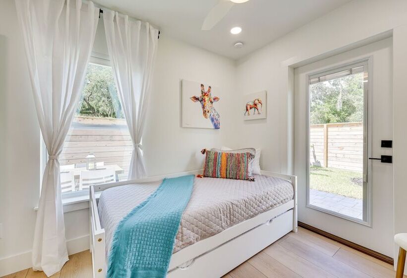 St Augustine Home W/ Patio   1 Mi To Beaches!